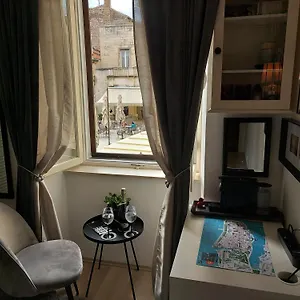 Agora Apartment